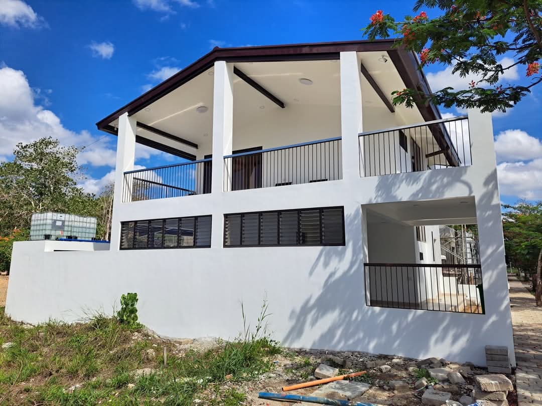 2-storey 2BR house — photo 2 of 3